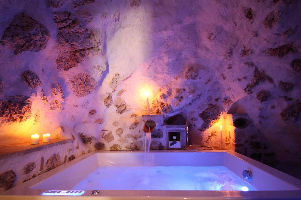Santo'S House Luxury - Idromassaggio E Doccia Emozionale Villa Santo Stefano Di Sessanio Buitenkant foto