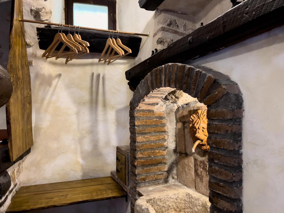 Santo'S House Luxury - Idromassaggio E Doccia Emozionale Villa Santo Stefano Di Sessanio Buitenkant foto