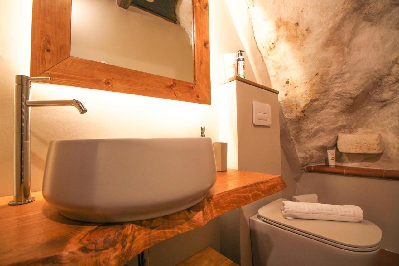 Santo'S House Luxury - Idromassaggio E Doccia Emozionale Villa Santo Stefano Di Sessanio Buitenkant foto
