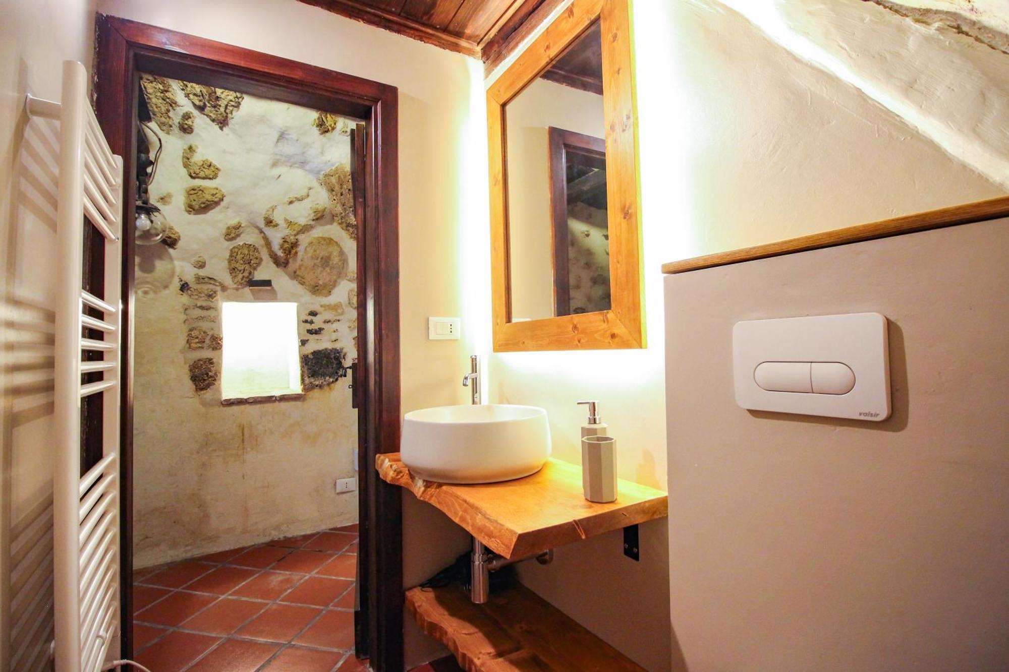Santo'S House Luxury - Idromassaggio E Doccia Emozionale Villa Santo Stefano Di Sessanio Buitenkant foto
